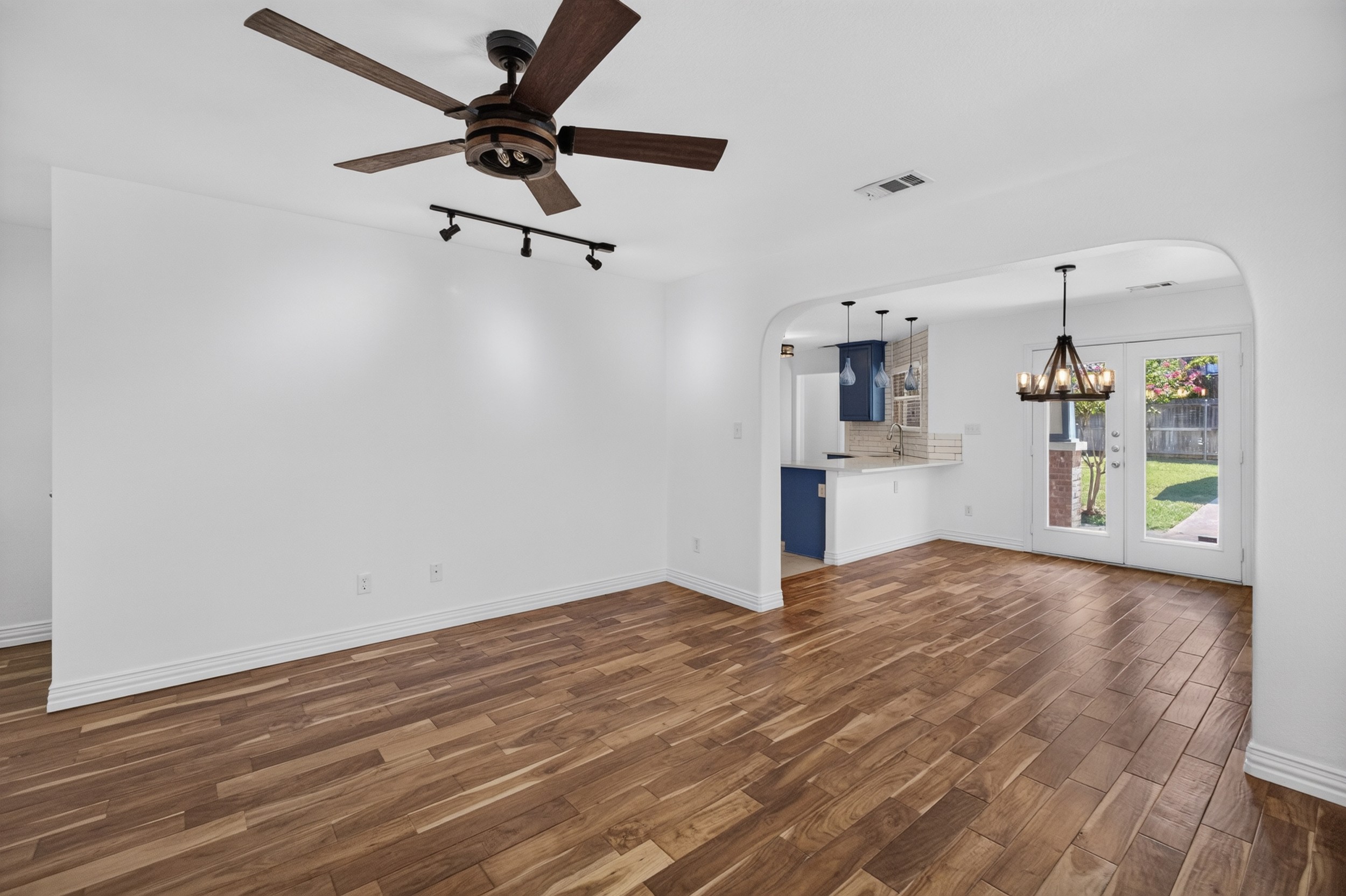 2205 College Avenue, Fort Worth, TX 76110 14 2205 College Avenue Fort Worth property photo 12
