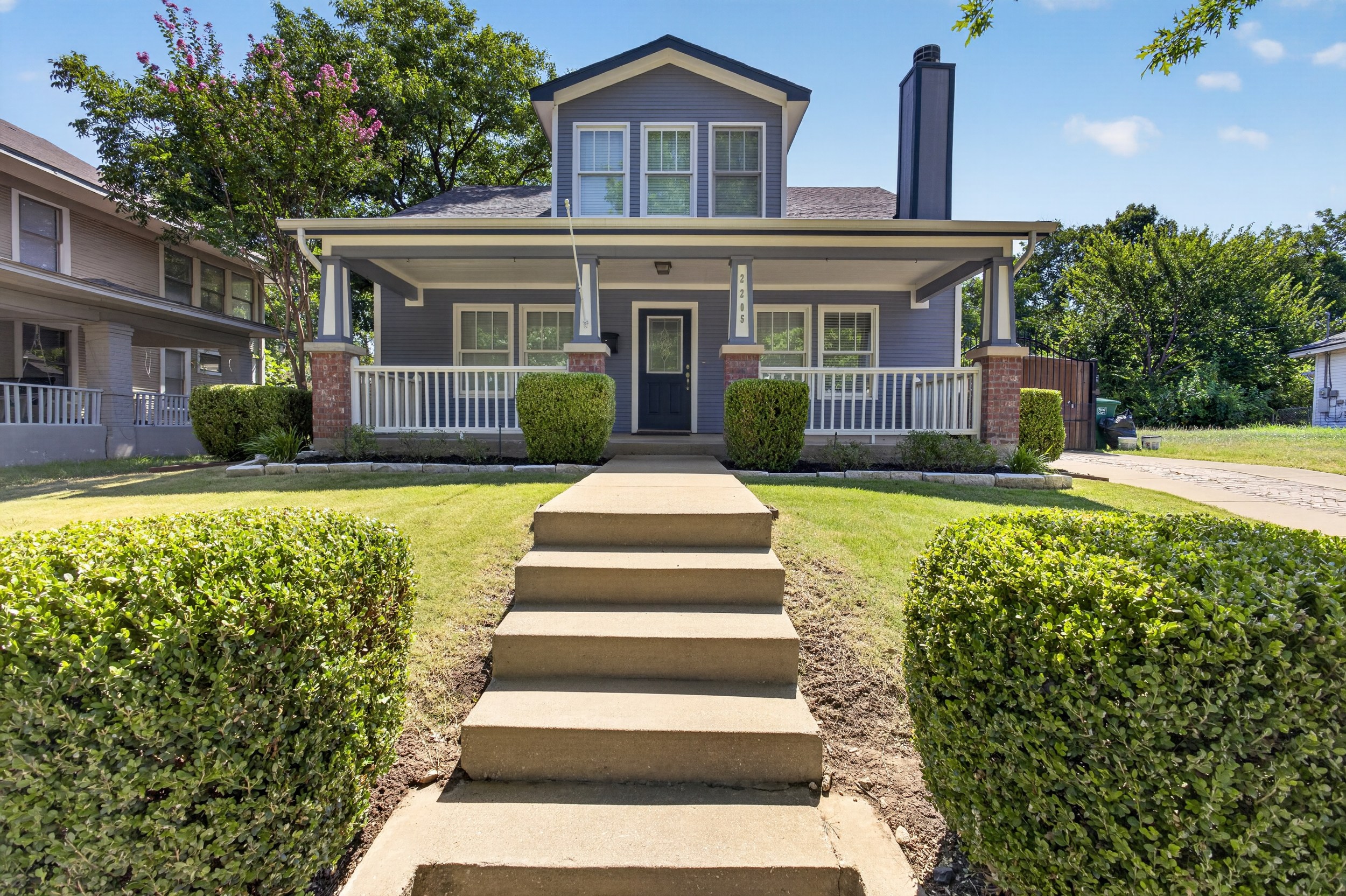 2205 College Avenue, Fort Worth, TX 76110 4 2205 College Avenue Fort Worth property photo 2