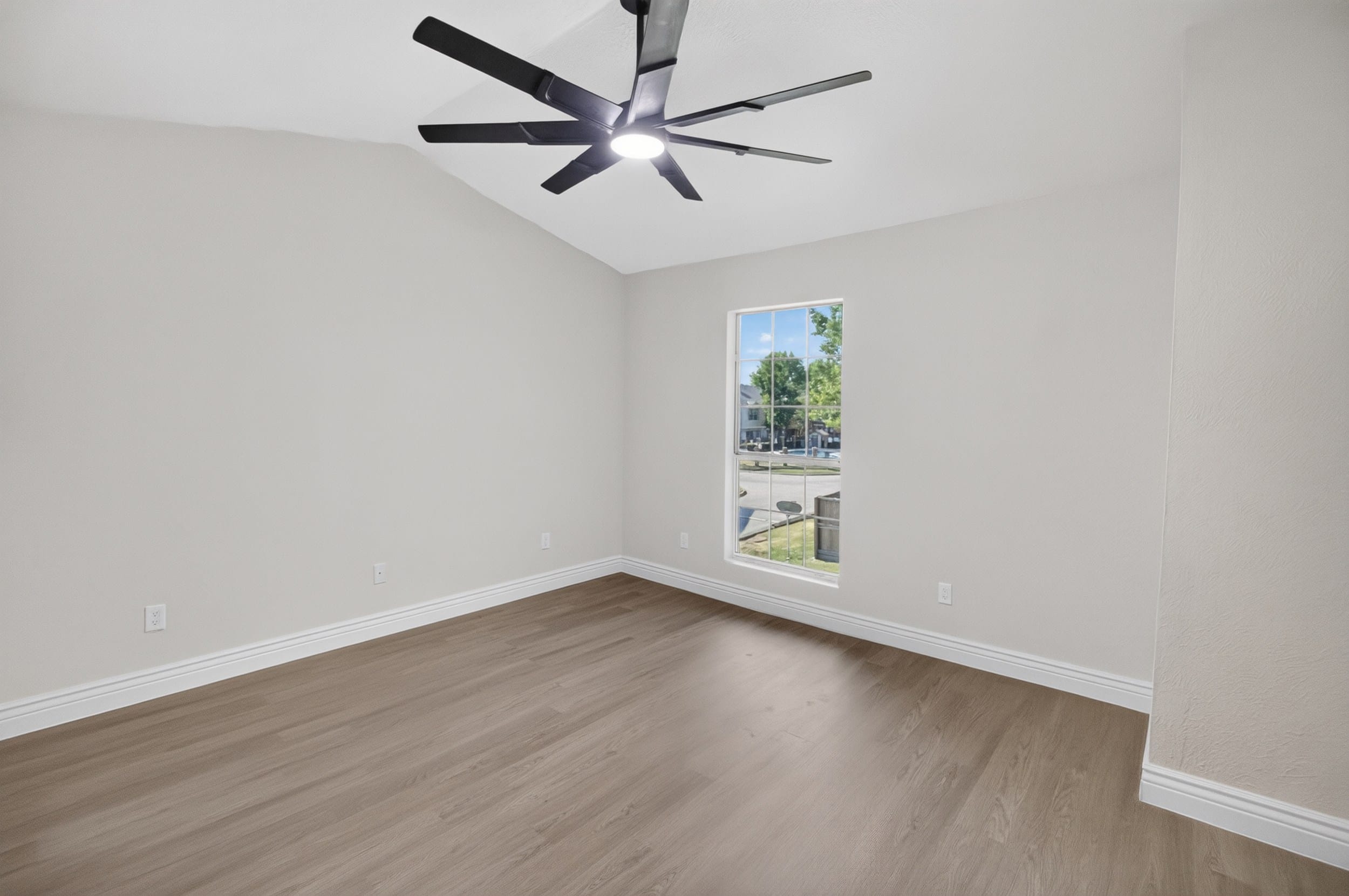 621 Carriagehouse Lane Unit 8F, Garland, Texas 75040 33 Carriagehouse sample photo 32