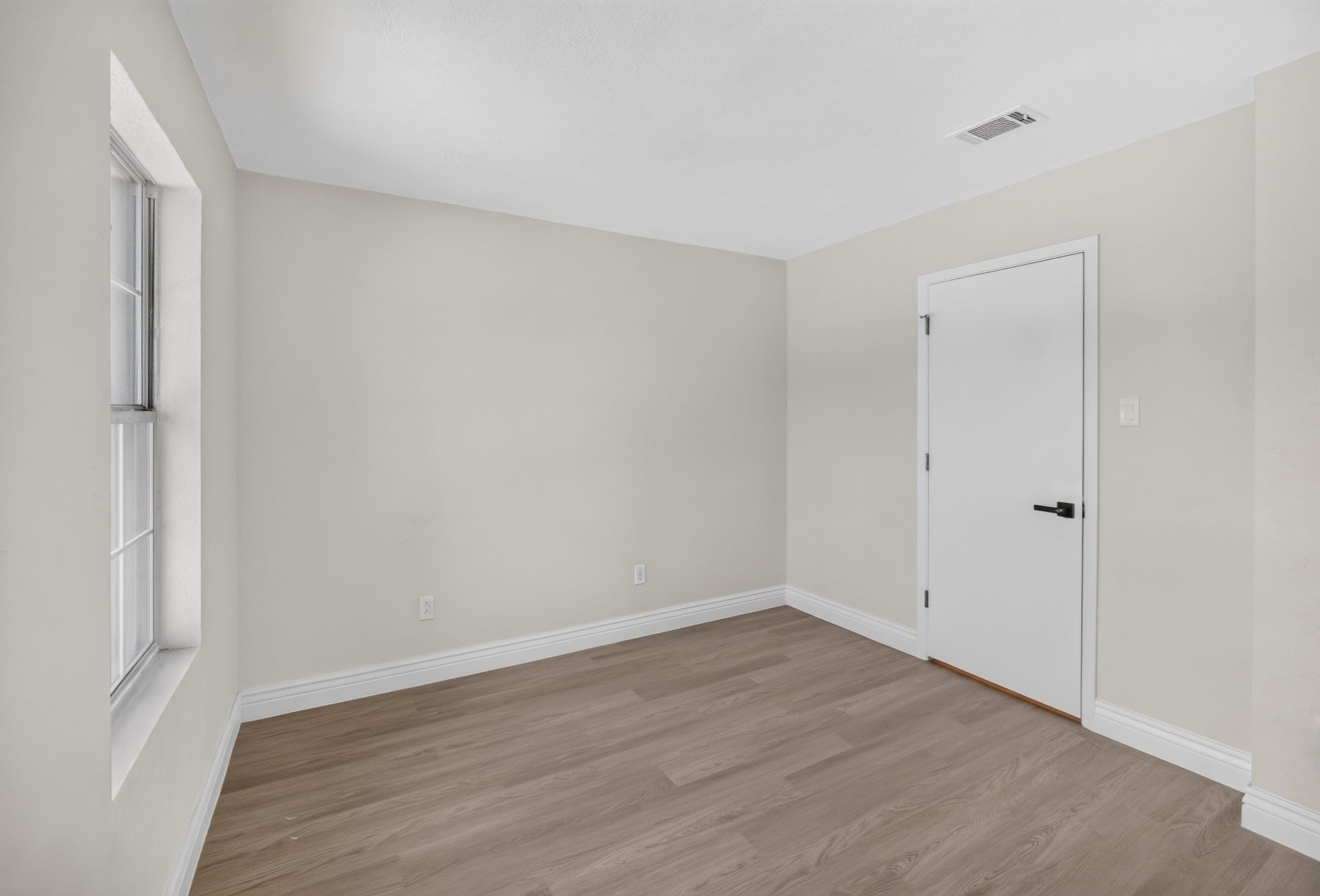 621 Carriagehouse Lane Unit 8F, Garland, Texas 75040 38 Carriagehouse sample photo 37
