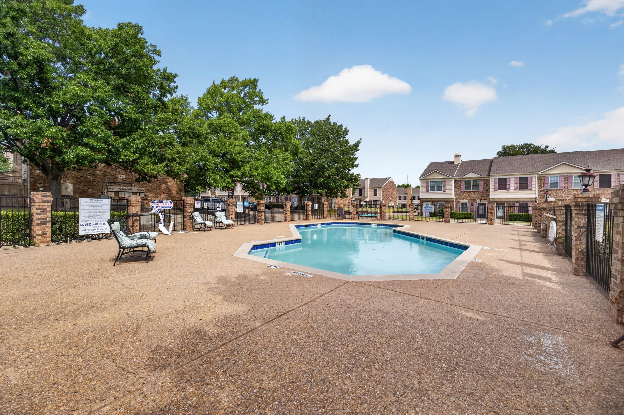 621 Carriagehouse Lane Unit 8F, Garland, Texas 75040 47 Carriagehouse sample photo 46