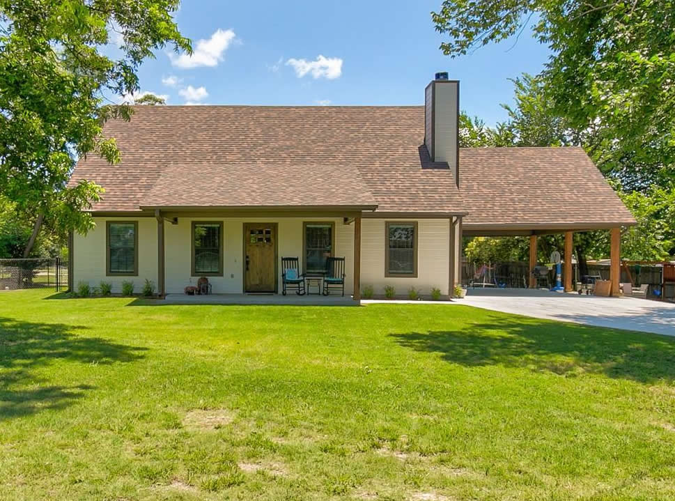 108 N 2nd St, Godley, TX 76044 - Buyer 3 108 N 2nd Street property photo 2