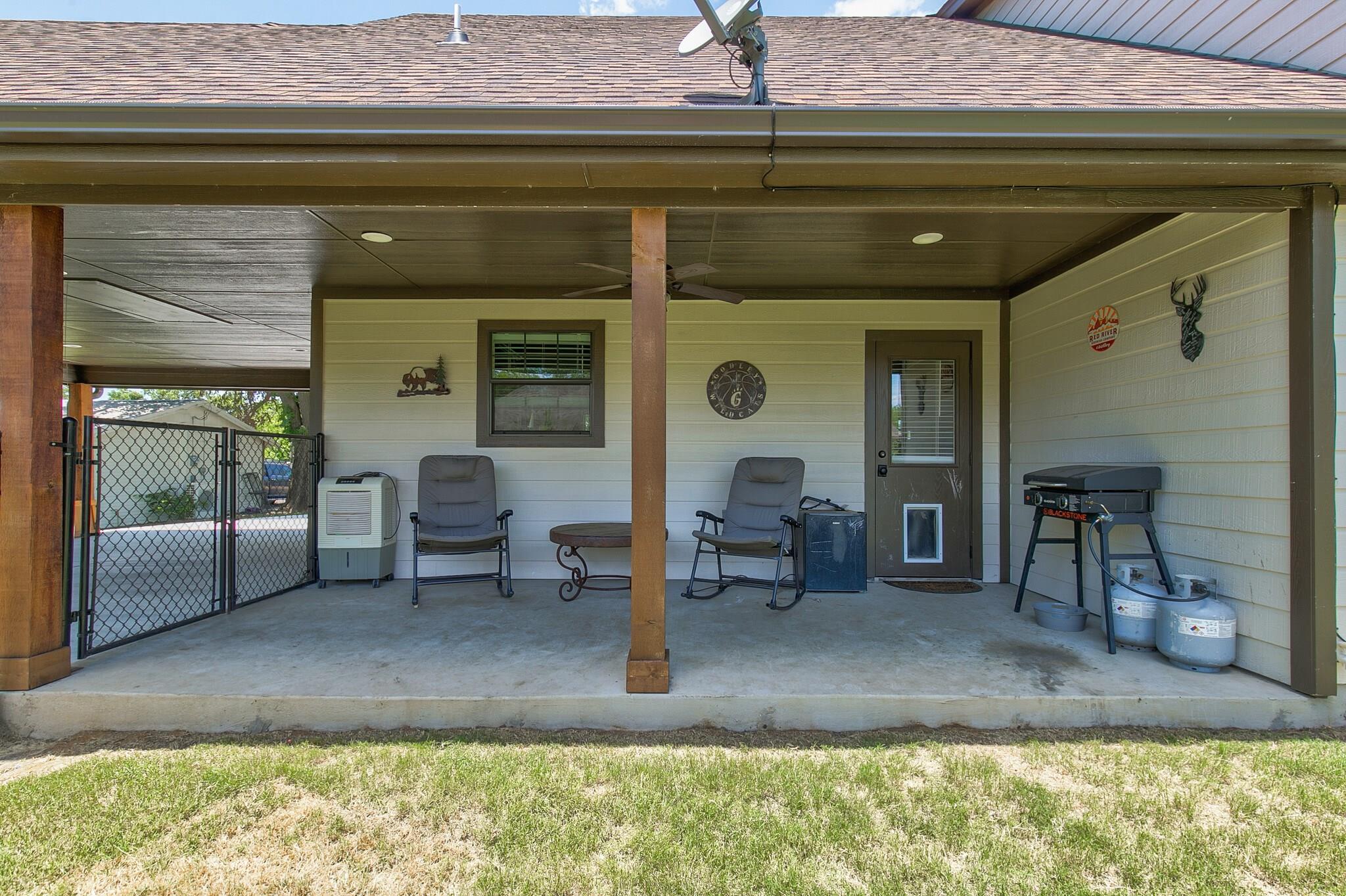 108 N 2nd St, Godley, TX 76044 - Buyer 11 108 N 2nd Street property photo 10