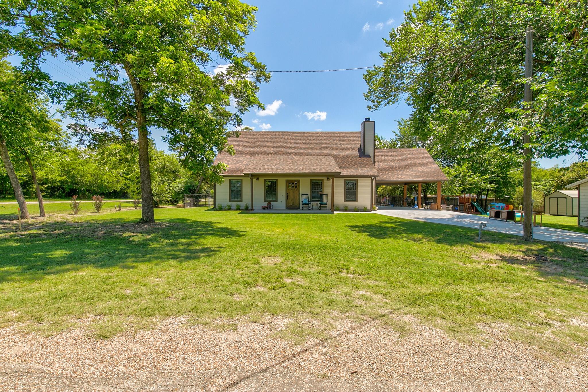 108 N 2nd St, Godley, TX 76044 - Buyer 12 108 N 2nd Street property photo 11