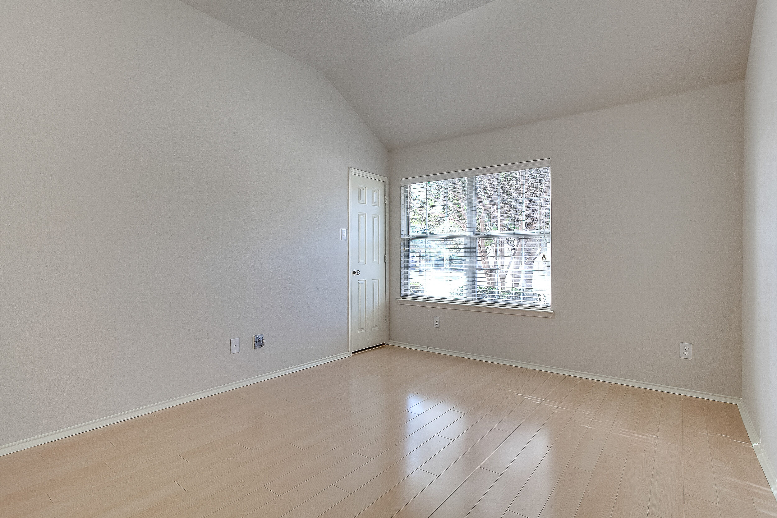 1133 Nighthawk Road, Fort Worth, TX 76108 - Seller 9 1133 Nighthawk Road property photo 8 of 35