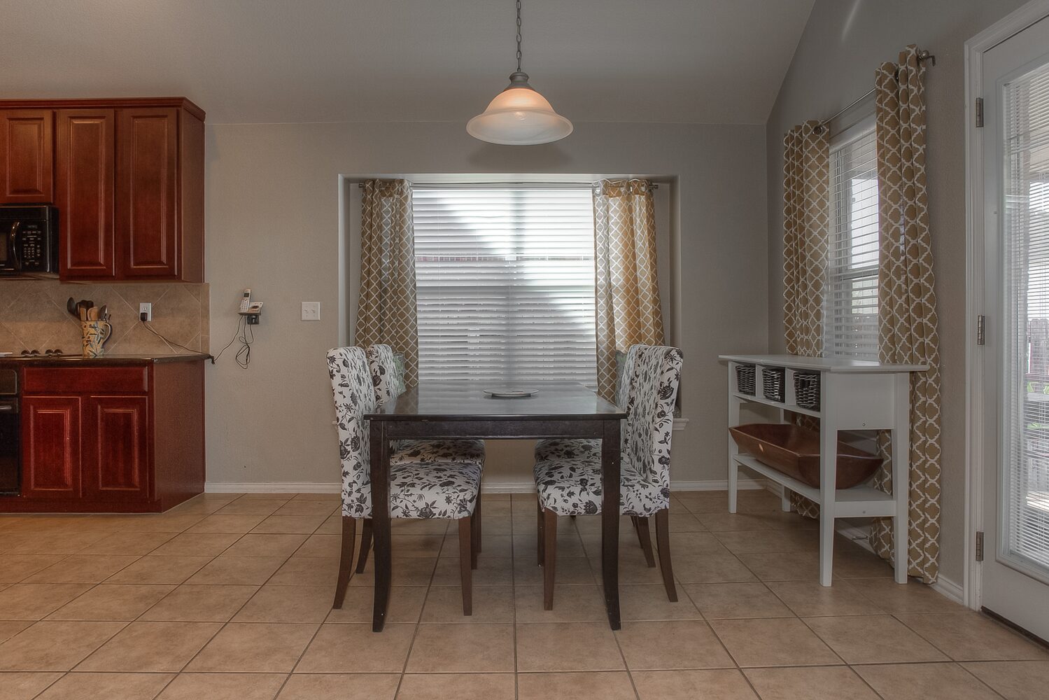 12337 Angel Food Lane, Fort Worth, TX 76244 - Seller 10 12337 Angel Food Lane property photo 8 of 20