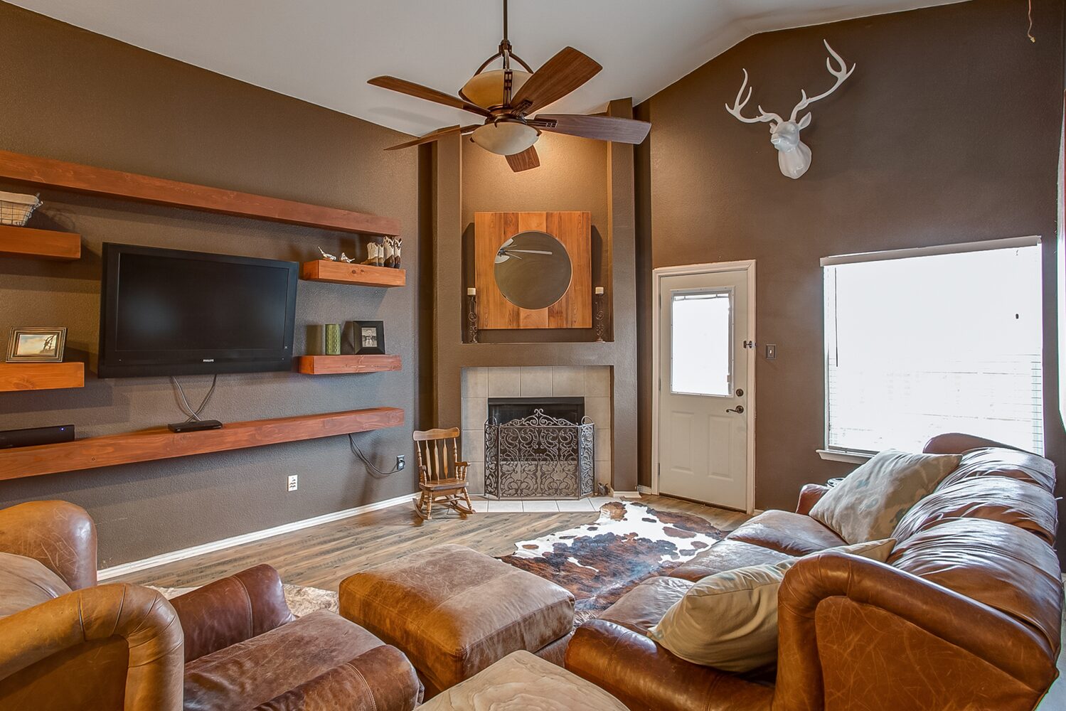 1929 Creek Crossing Drive, Fort Worth, TX 76247 - Seller 17 1929 Creek Crossing Drive property photo 15
