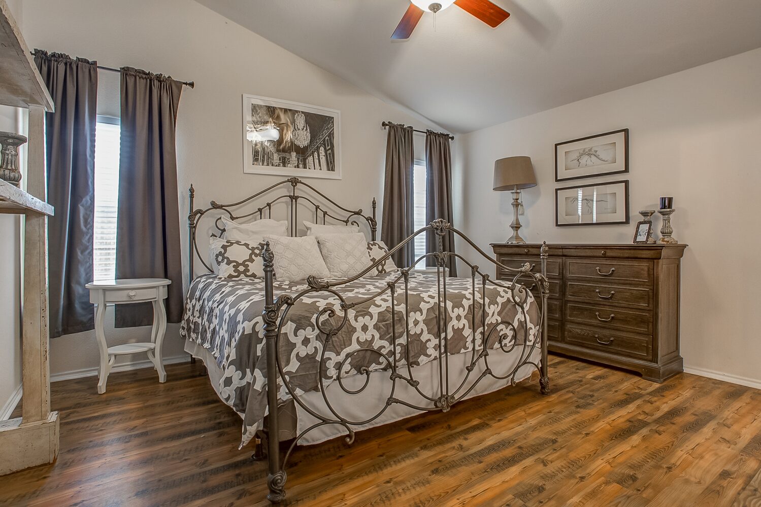 1929 Creek Crossing Drive, Fort Worth, TX 76247 - Seller 19 1929 Creek Crossing Drive property photo 17