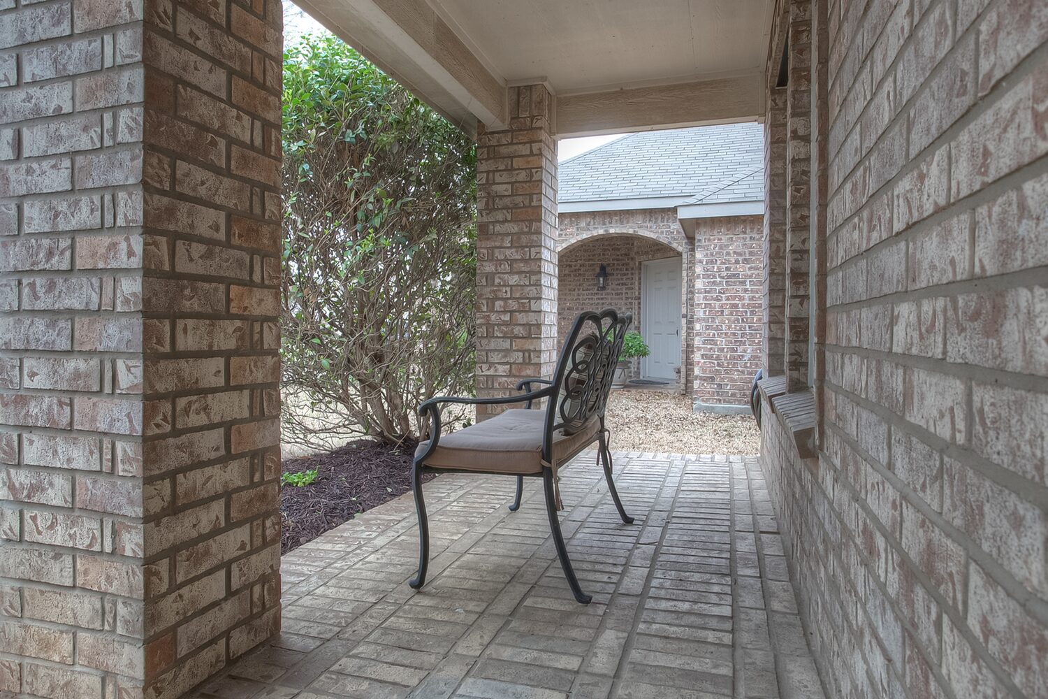 1929 Creek Crossing Drive, Fort Worth, TX 76247 - Seller 30 1929 Creek Crossing Drive property photo 28