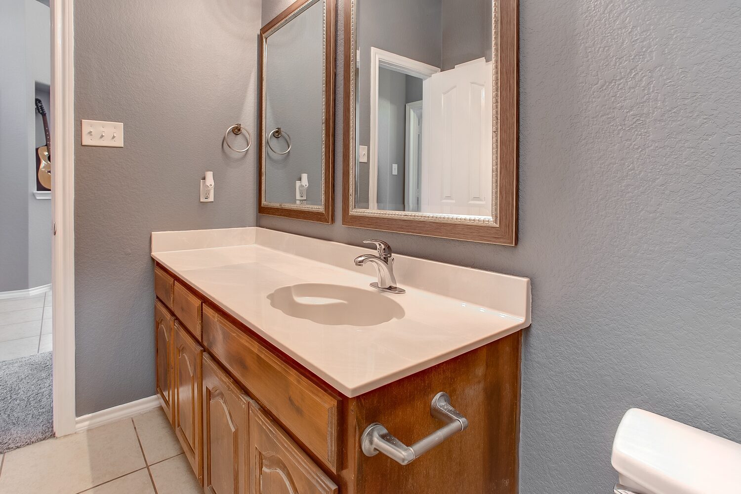 2424 Priscella Dr, Fort Worth, TX 76131 - Seller 20 2424 Priscella Drive property photo 19