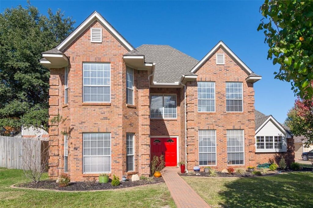 558 Indian Creek Drive property