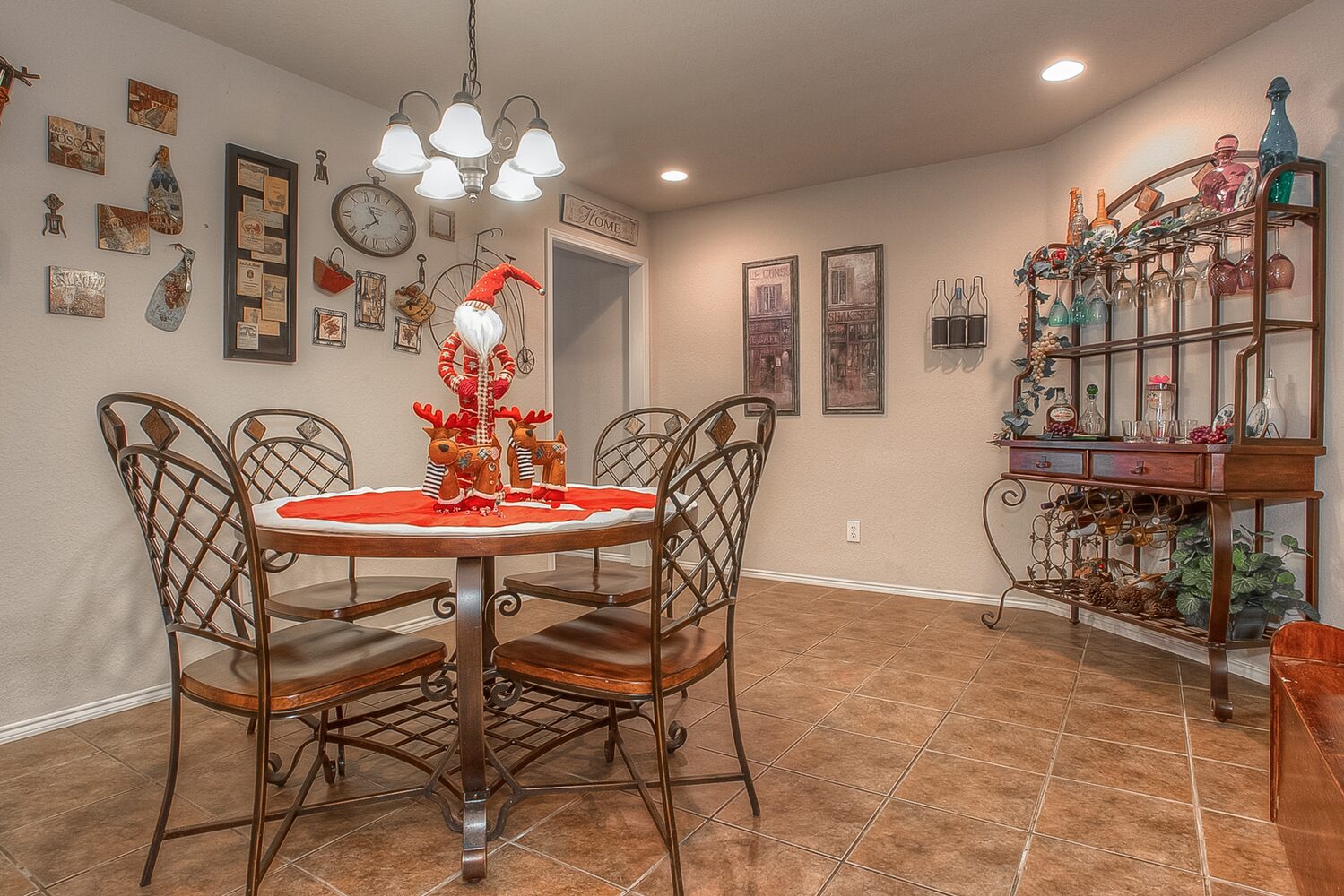 700 Snapper Drive, Burleson, TX 76028 - Seller 5 700 Snapper Drive, Burleson, Texas, photo 3
